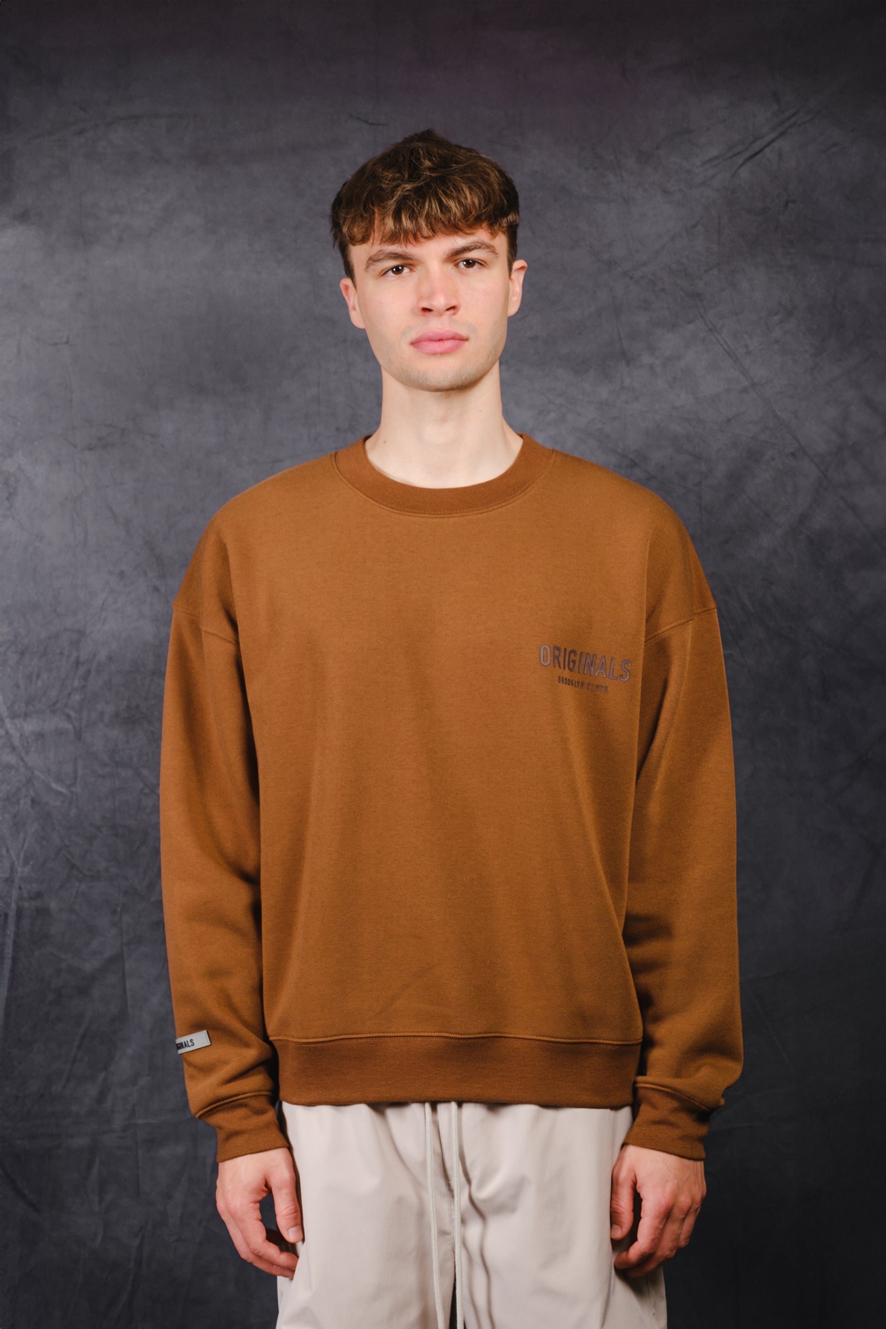 Brooklyn Cloth Originals Tonal Hd Fleece Crew with relaxed fit
#color_toffee