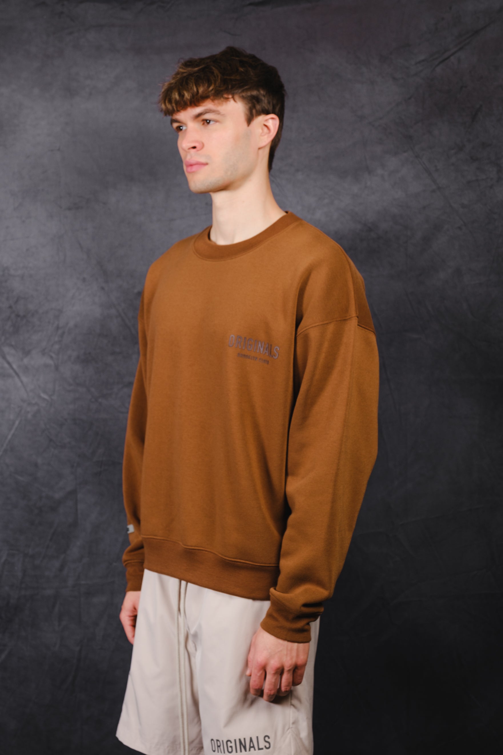 Comfortable Originals Tonal Hd Fleece Crew with textured embroidery
#color_toffee