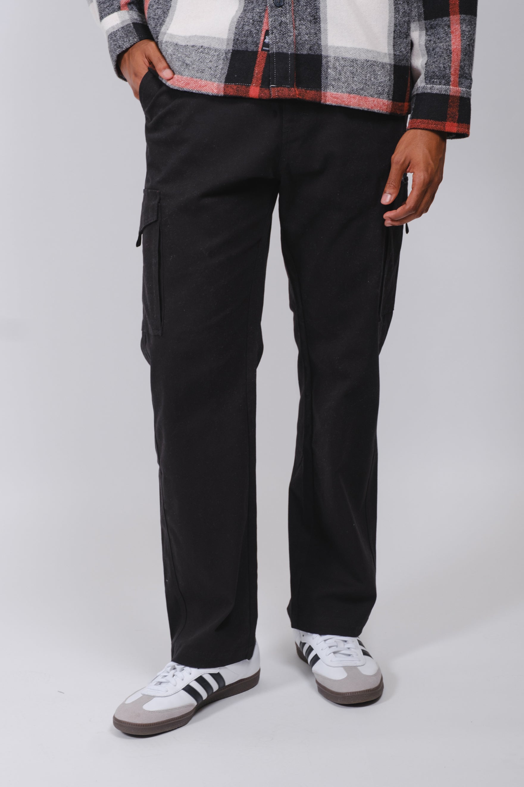 Cargo Pocket Zip Twill Pant for men
#color_black