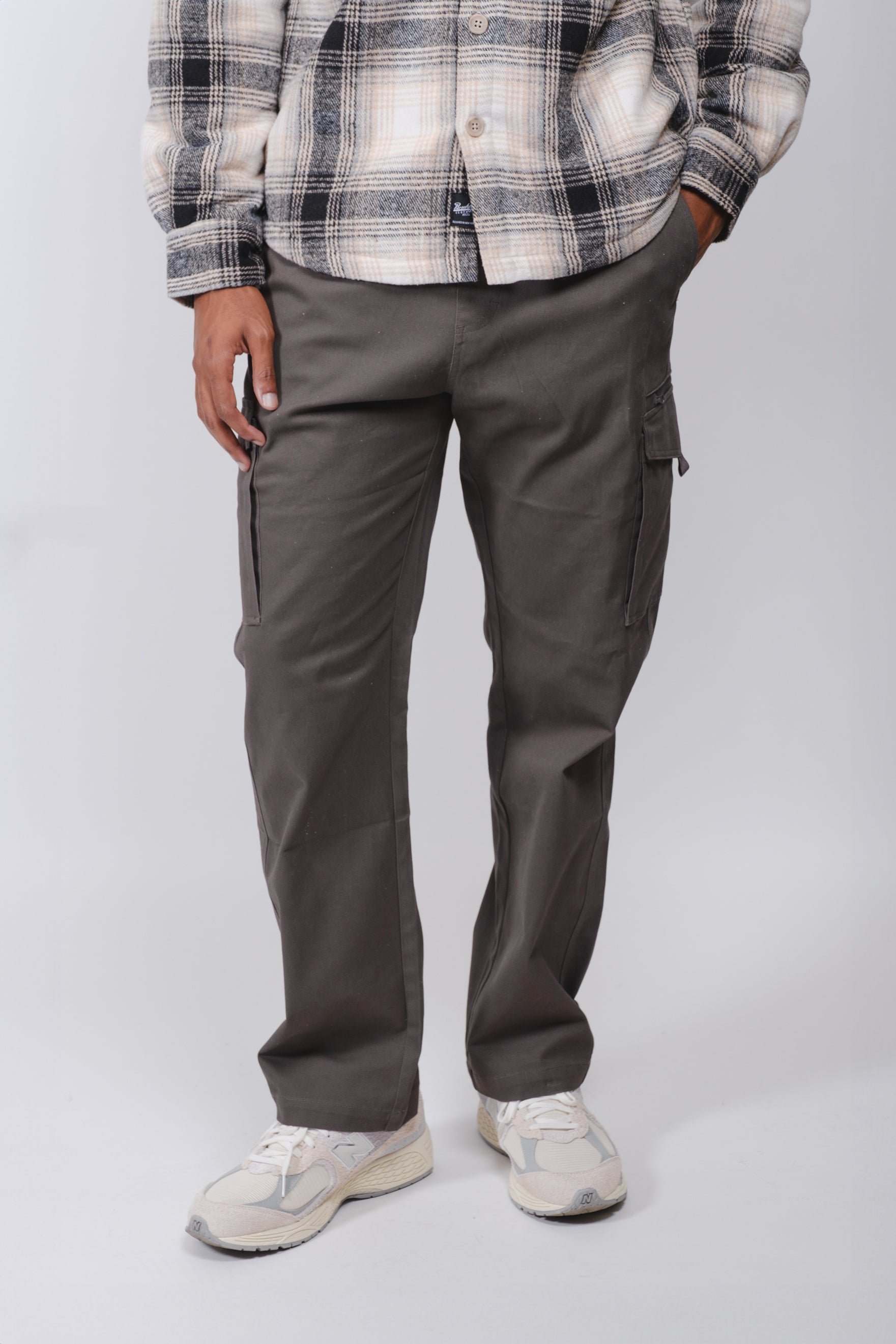 Men’s durable cargo pants with zippered pockets and classic style
#color_charcoal-grey