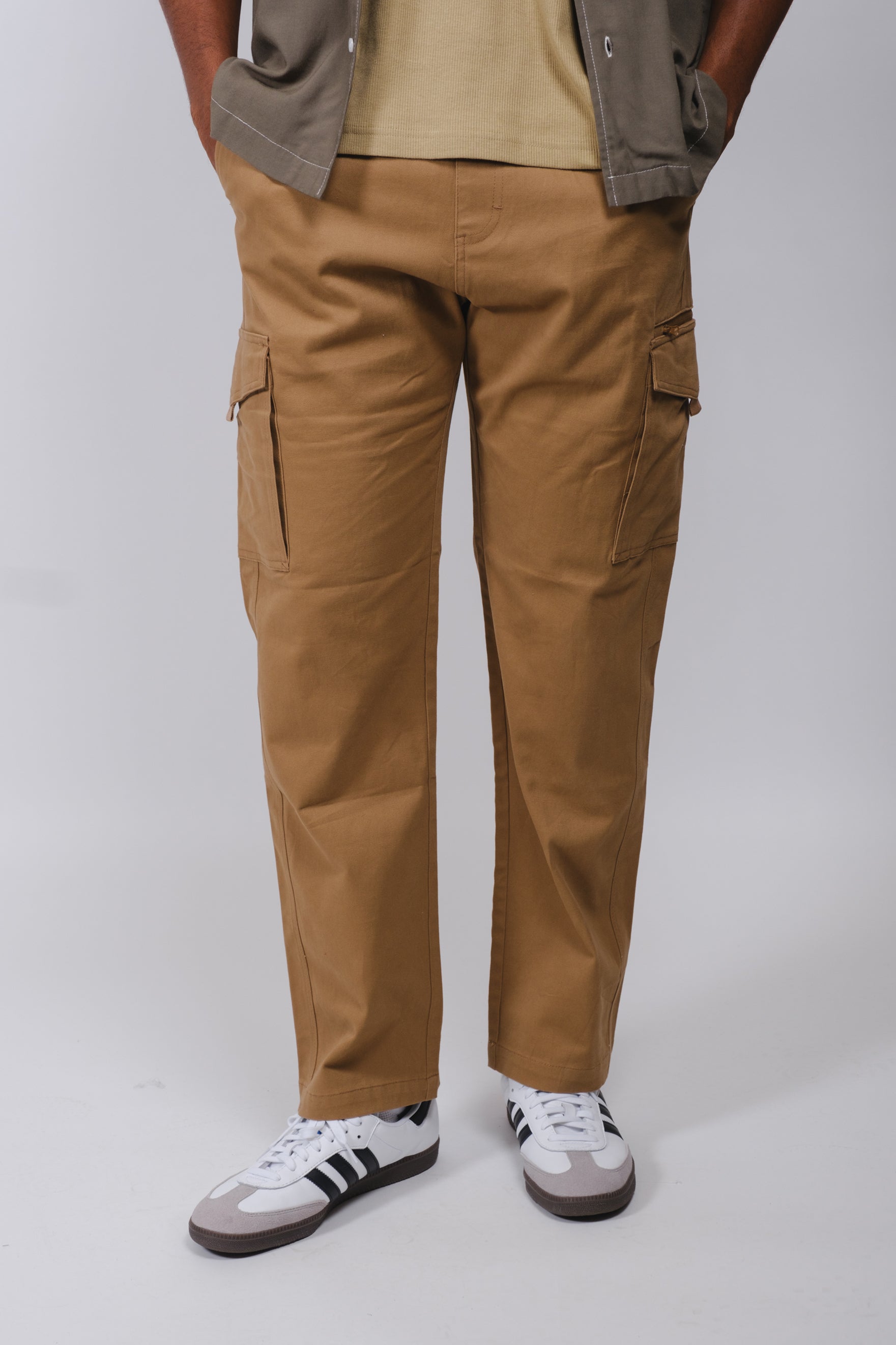 Men's Cargo Pocket Zip Twill Pant 
#color_tobacco