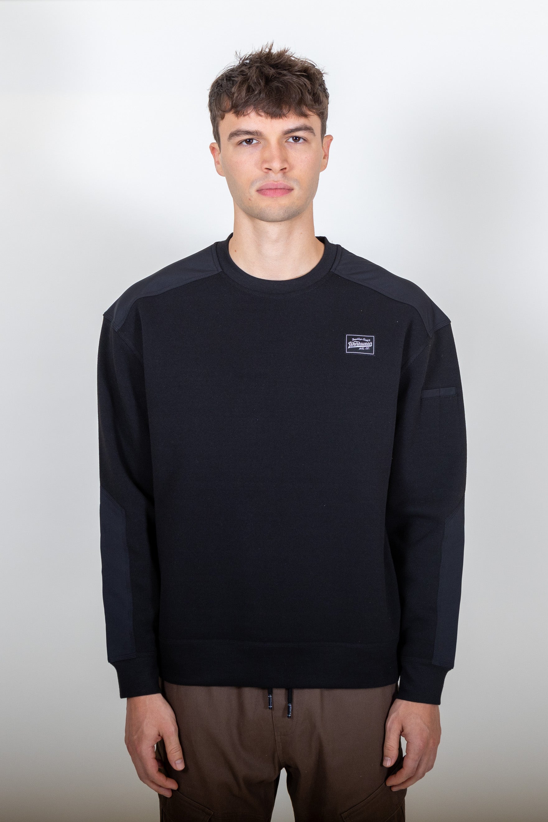 Workwear Blocked Fleece Crewneck 
#color_black