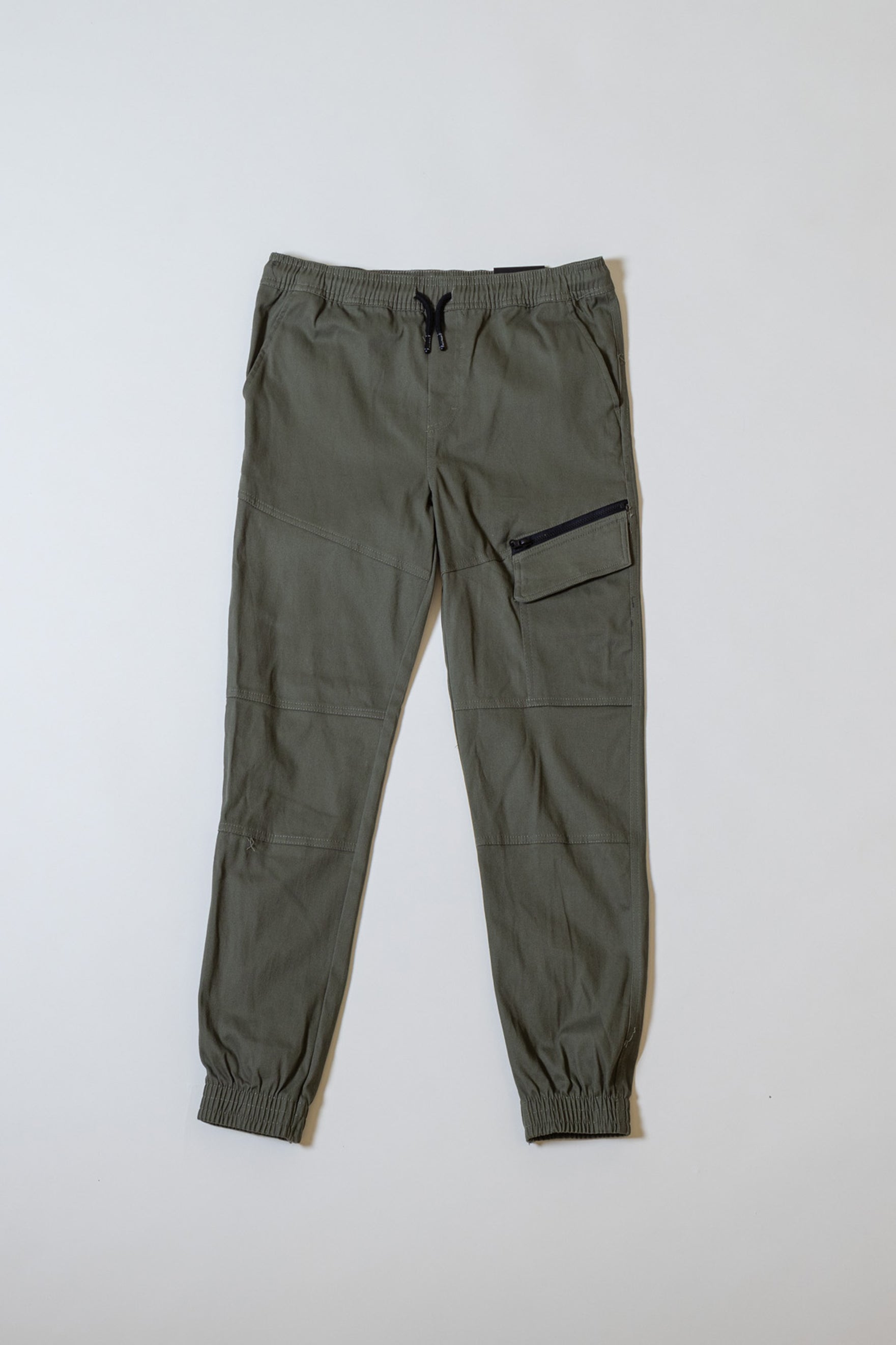 Kids twill cargo joggers with diagonal zip pockets
#color_olive